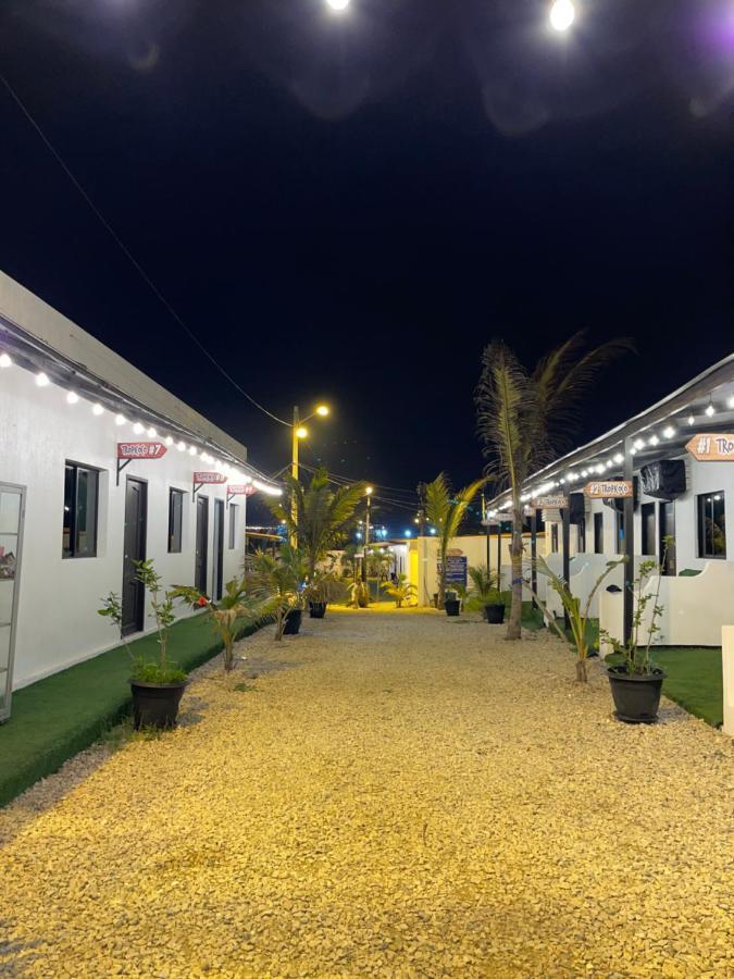 Hotel Hostal Tropicoco Playas Exterior foto